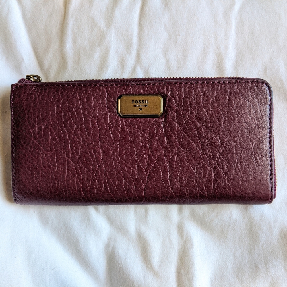 Fossil Emerson Large Zip Wallet Maroon
